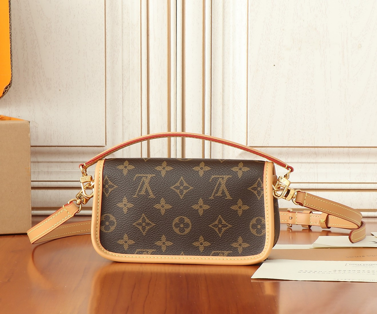 LV Nano Diane M83298 19x10.5x6cm