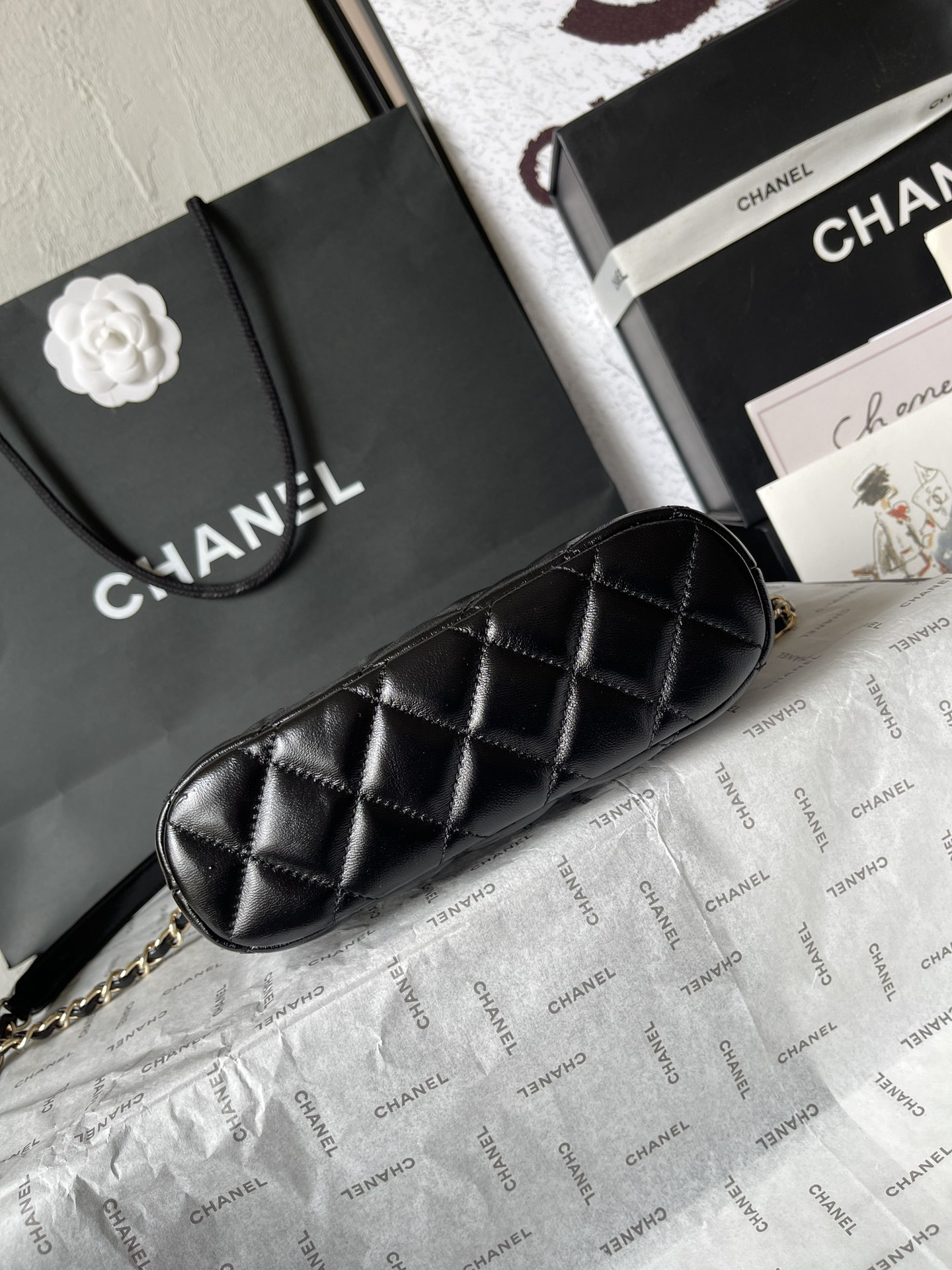 Ch*el small shopping bag 15x20x6cm