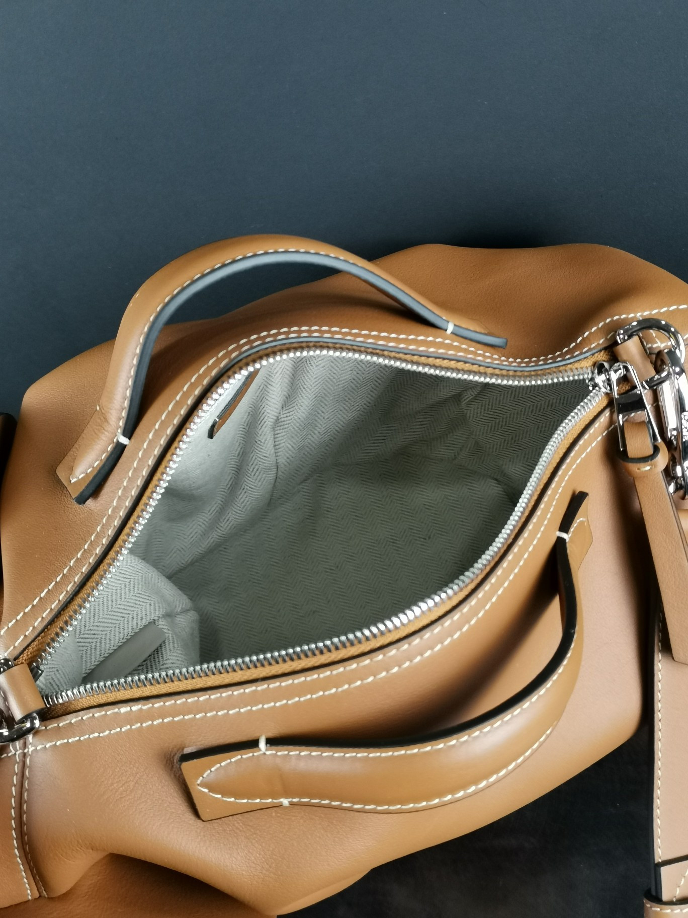 L0ew* large elephant bag 36x26.5x22cm