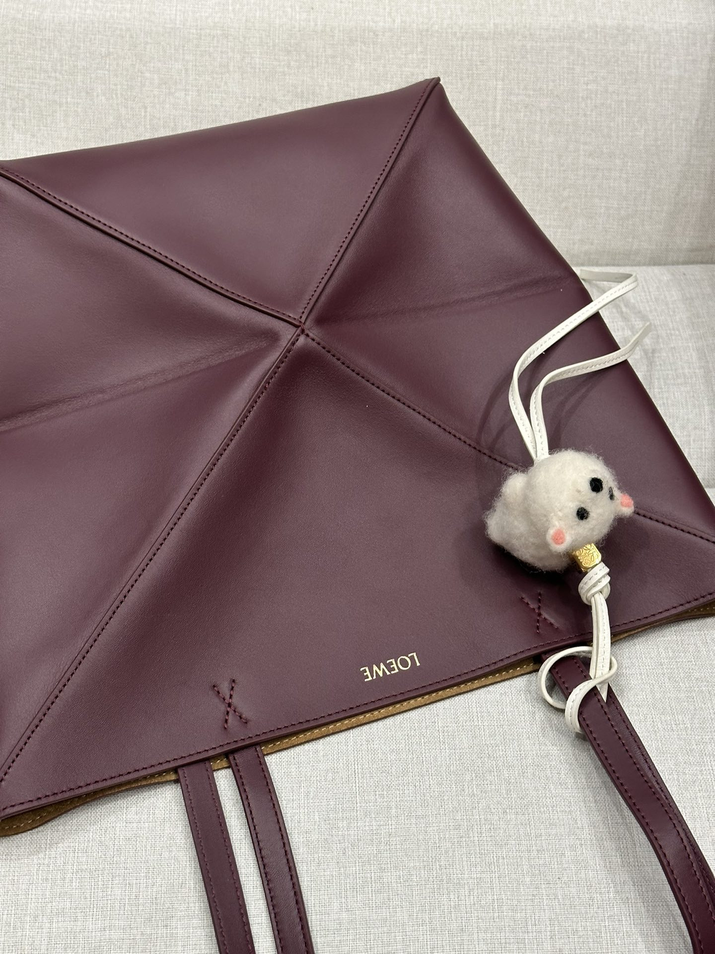 L0ew* medium puzzle fold tote in shiny calfskin 25.5x14.5x31.5cm