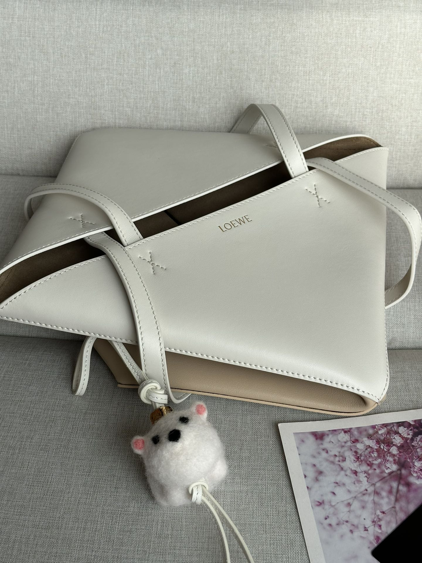 L0ew* medium puzzle fold tote in shiny calfskin 25.5x14.5x31.5cm