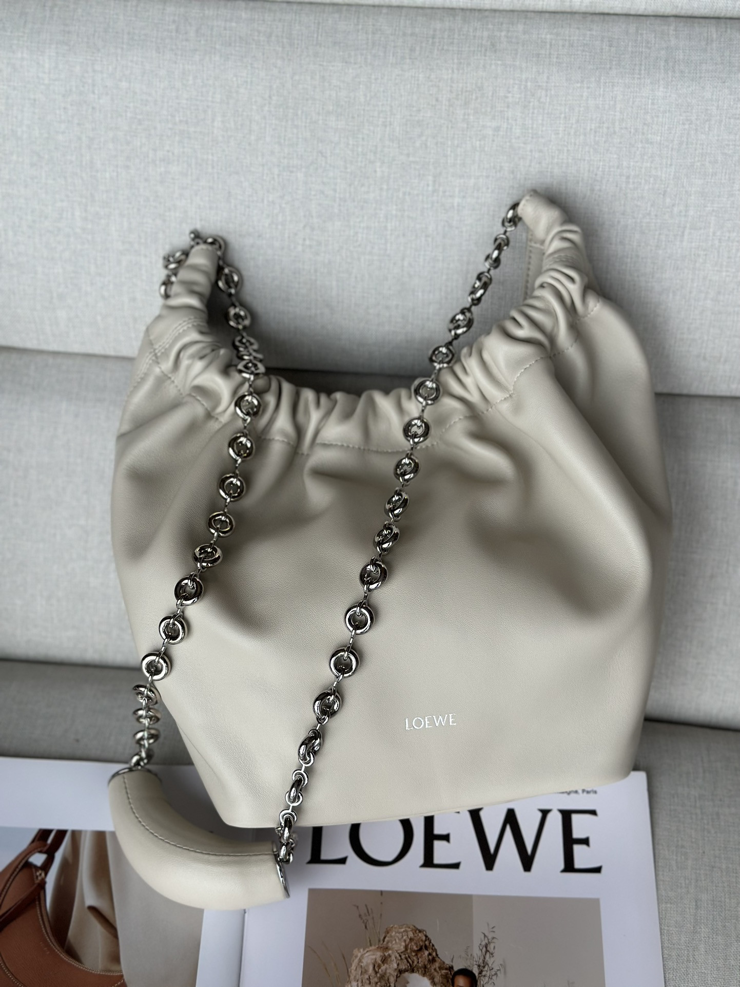 L0ew* small squeeze bag in mellow nappa lambskin 29x10.5x24cm