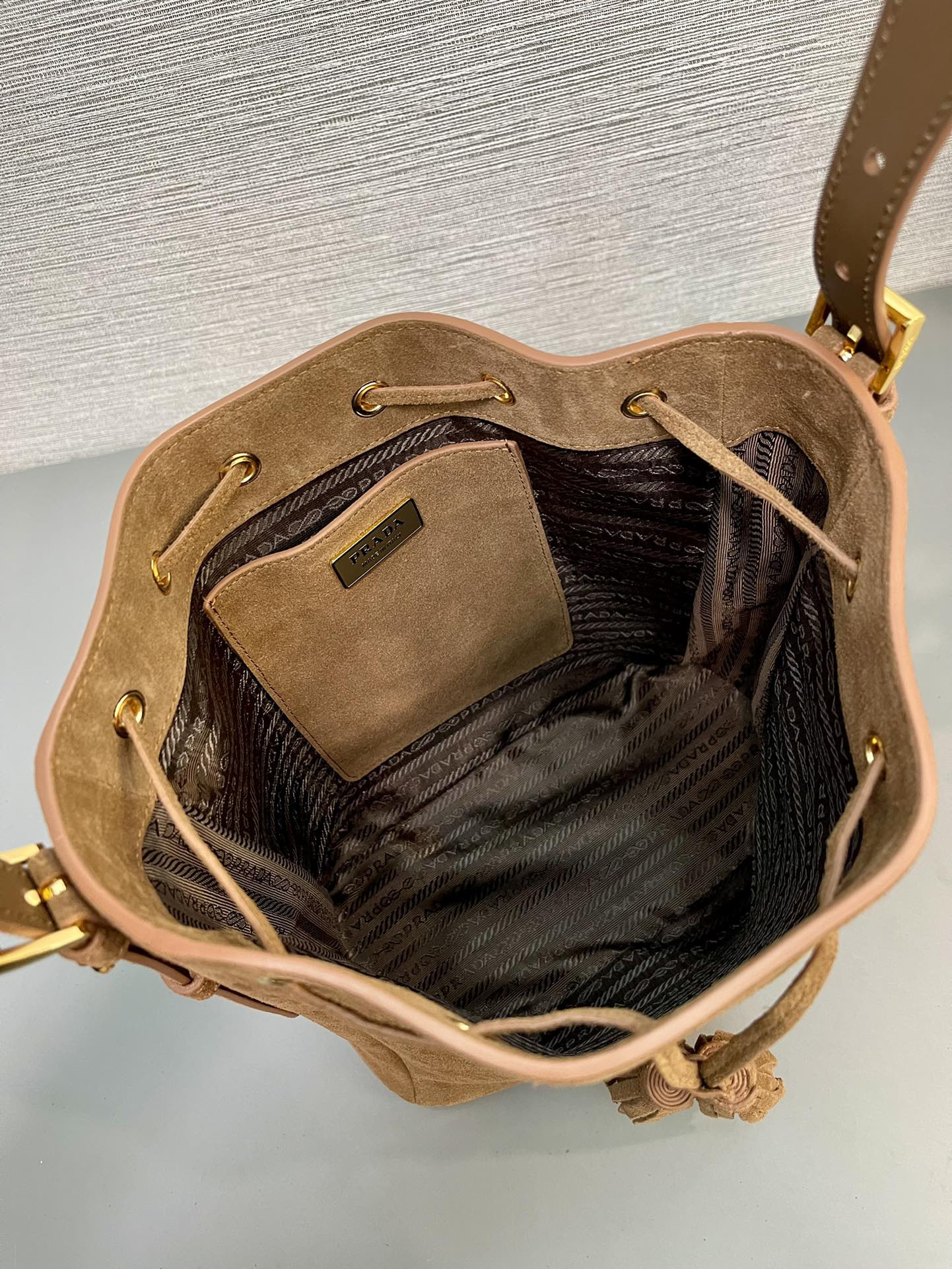 Pra*a mini-bucket bag 22x22x13cm
