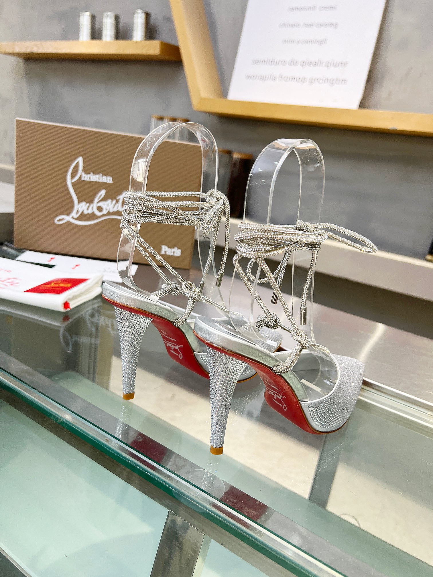 ua ch**an louboutin cl red-botT0m shoes