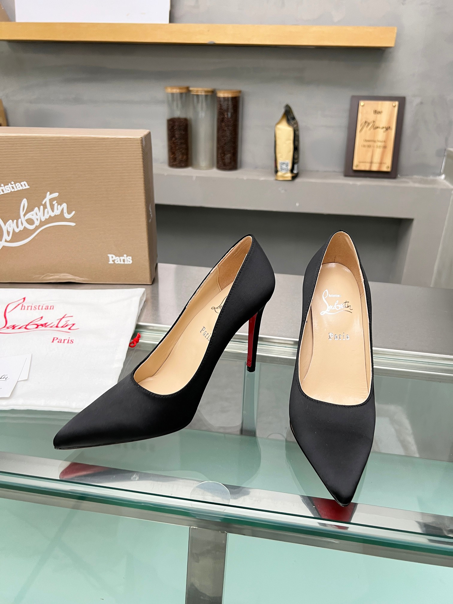 ua ch**an louboutin cl red-botT0m shoes