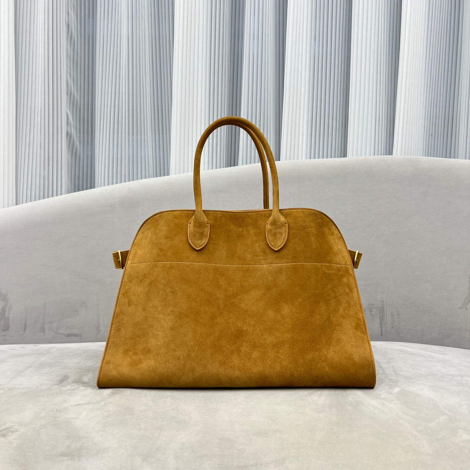 T*e R0w margaux 15 38.5x16x30cm