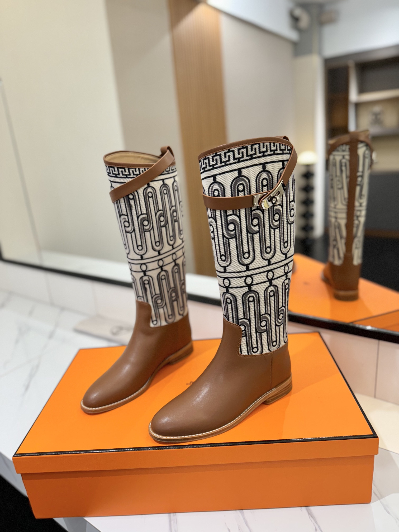 ua H**me5 jumping boots