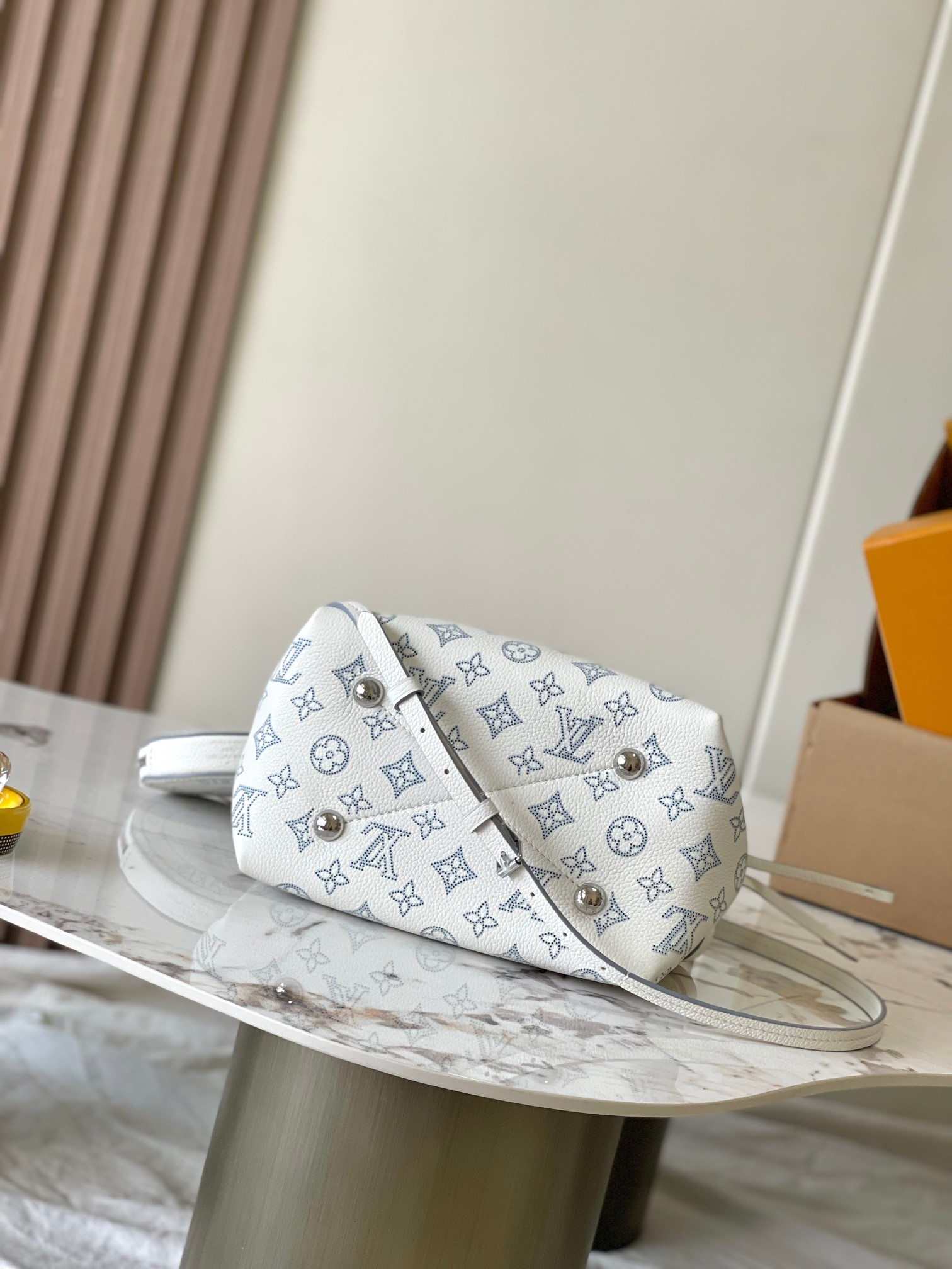 LV Bella M11736 19x22x14cm