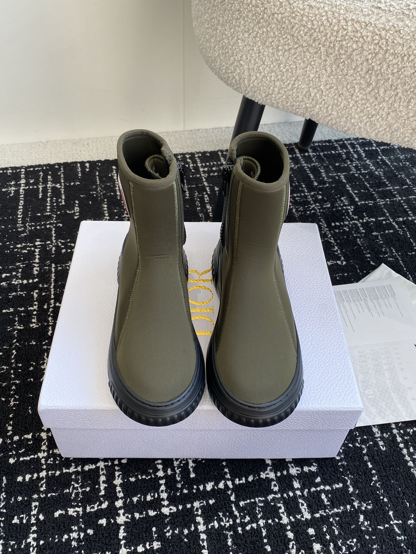 ua D*or boot