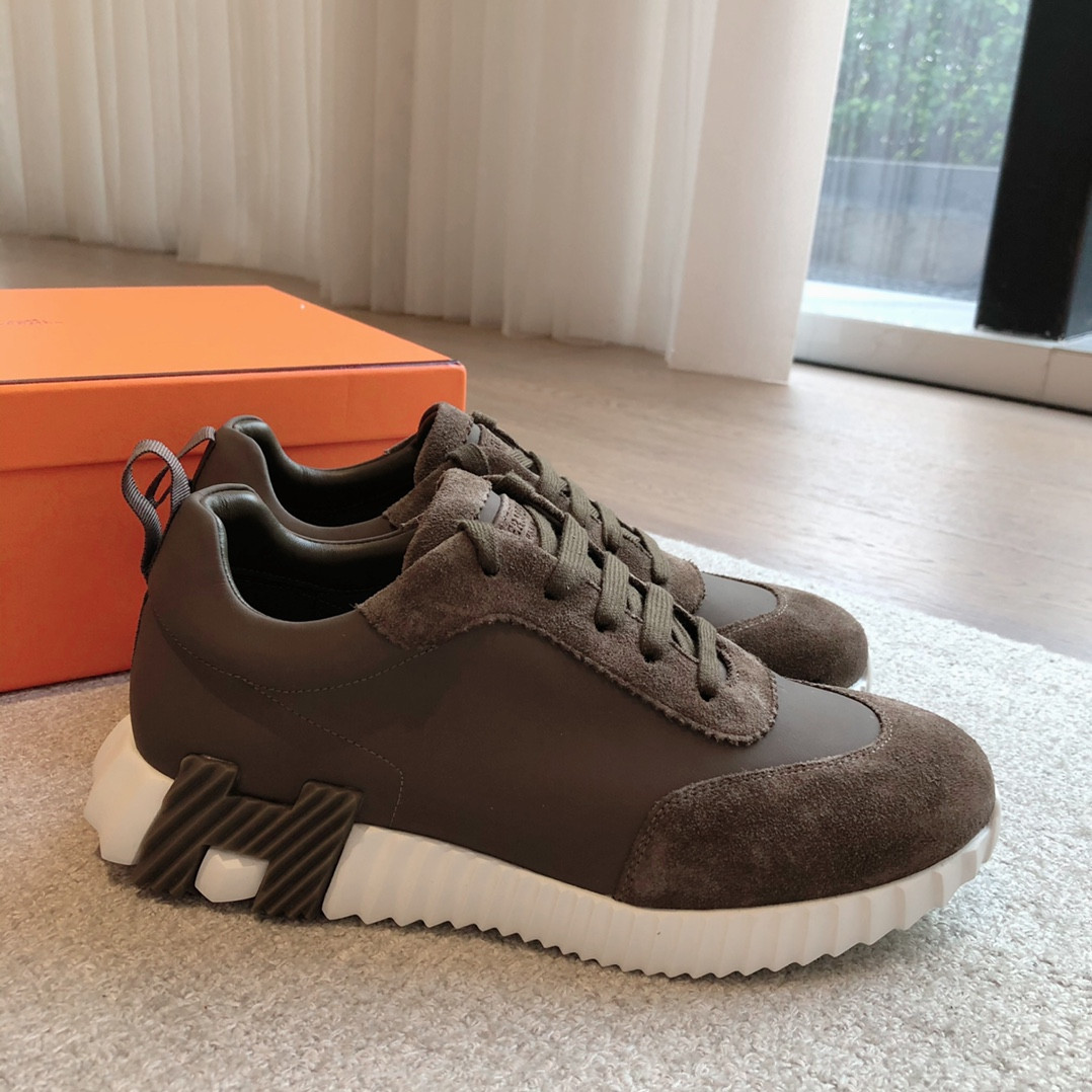 ua H**me5 bouncing sneaker