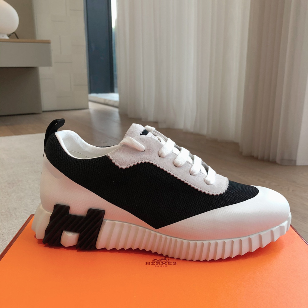 ua H**me5 bouncing sneaker