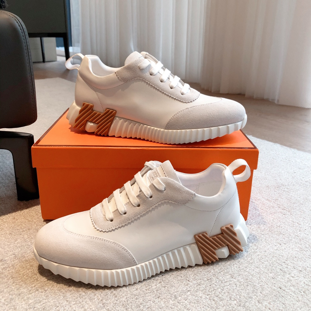 ua H**me5 bouncing sneaker