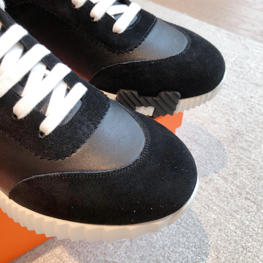 ua H**me5 bouncing sneaker