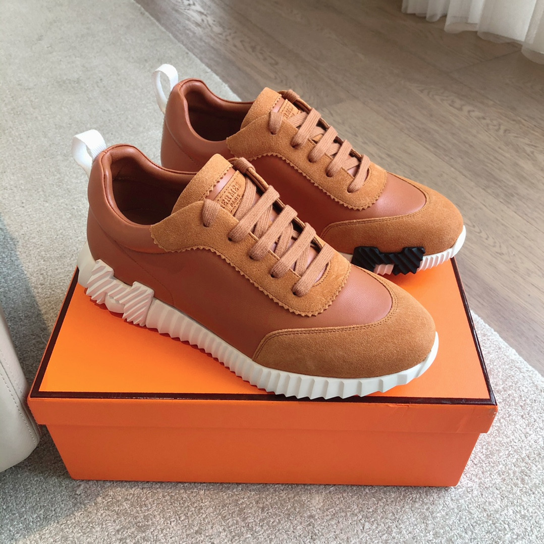 ua H**me5 bouncing sneaker