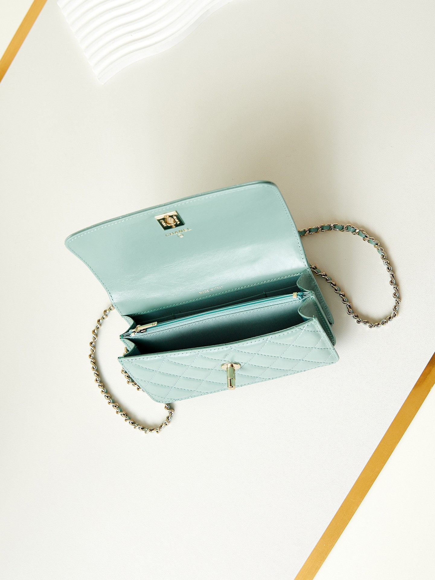Ch*el 24p woc classic wallet on chain 11x18.5x6cm