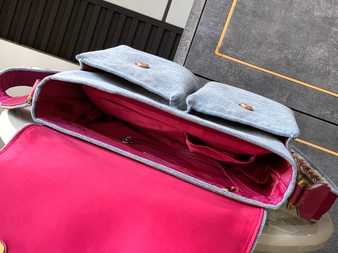 Ch*el salzburg bag 27cm