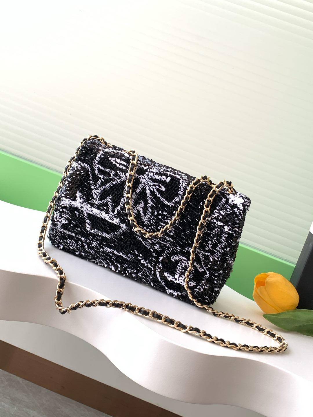 Ch*el flap bag 14x21x8cm