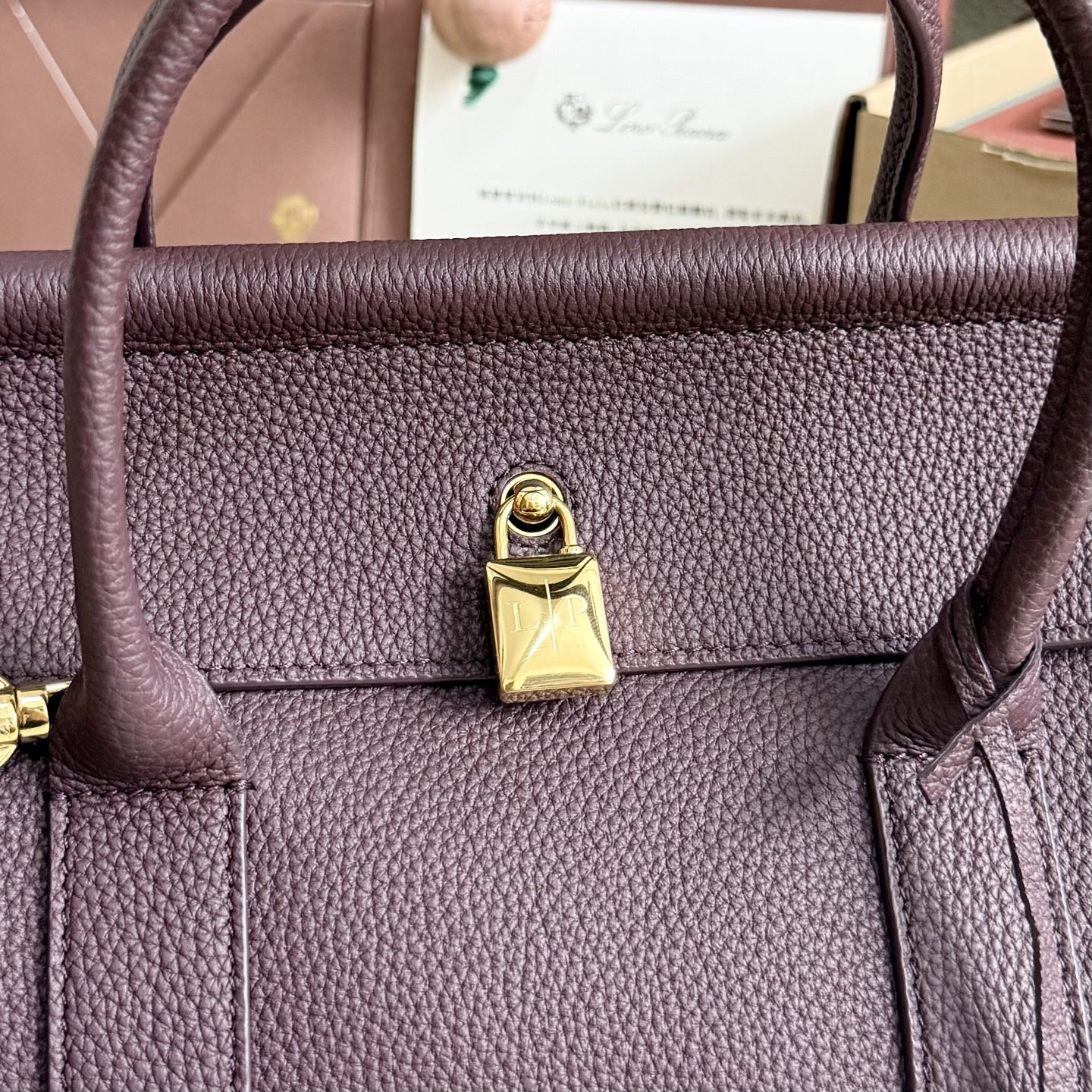L**o p*ana loom l25 calfskin 25x18x12.5cm