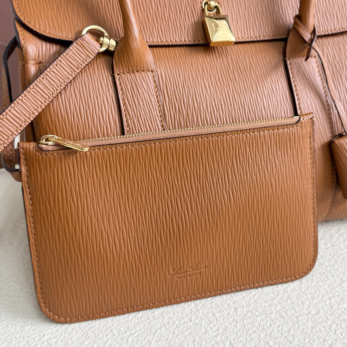 L**o p*ana loom l25 calfskin 25x18x12.5cm