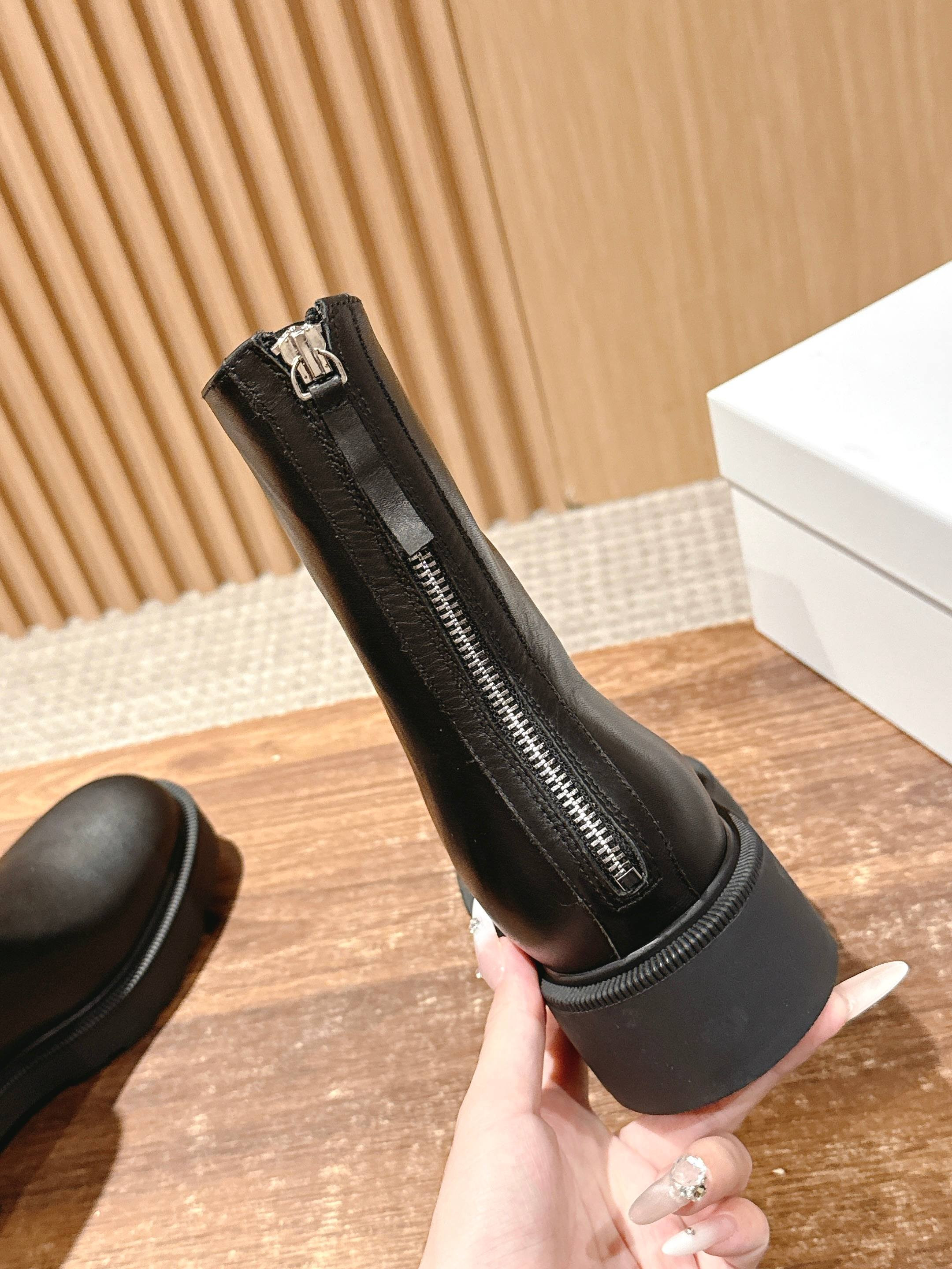 ua T*e R0w nobilis fast boot in leather