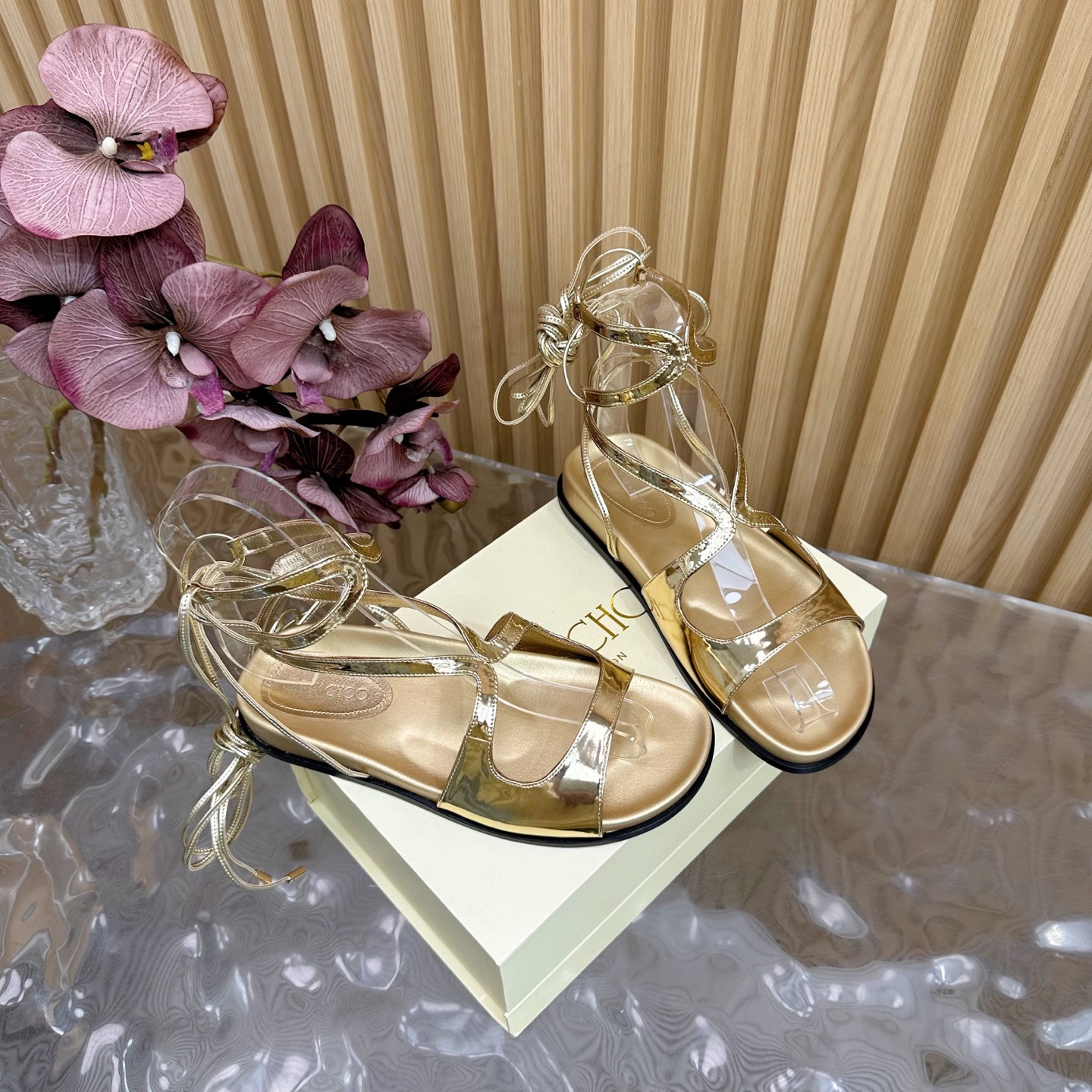 ua Ji*y Ch* sandals