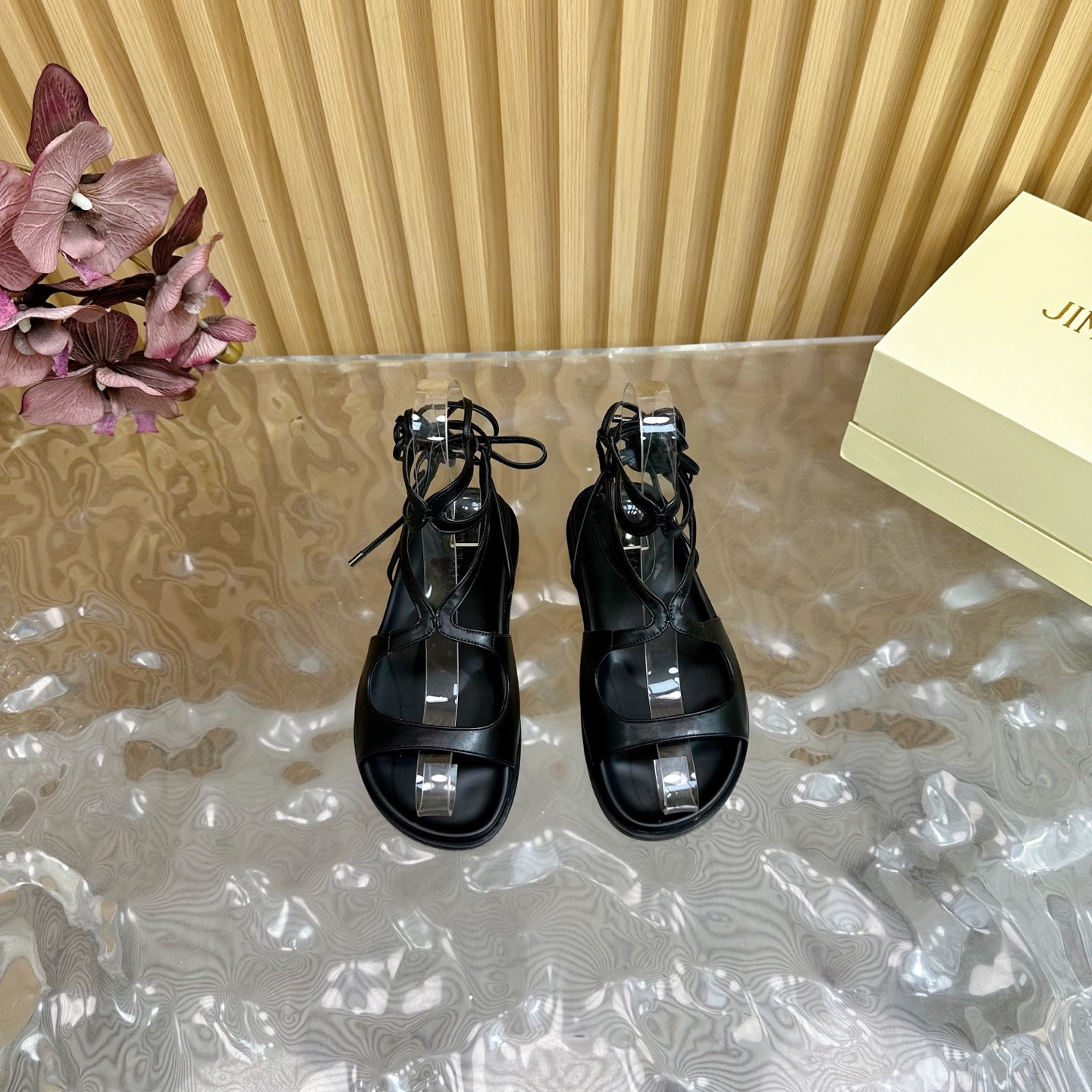 ua Ji*y Ch* sandals
