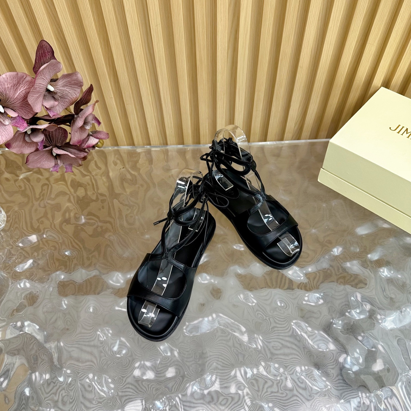 ua Ji*y Ch* sandals