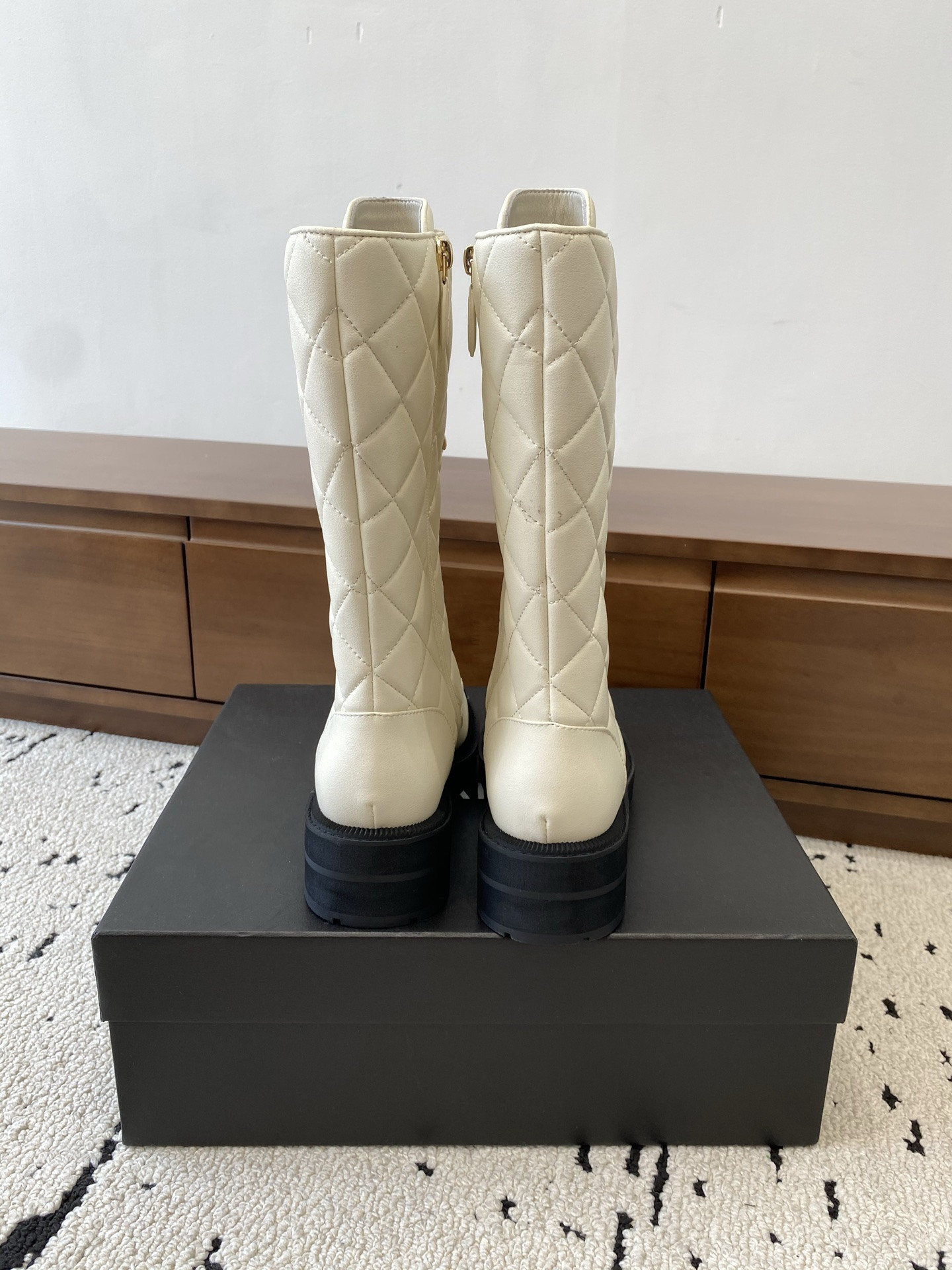 ua Ch*el boots