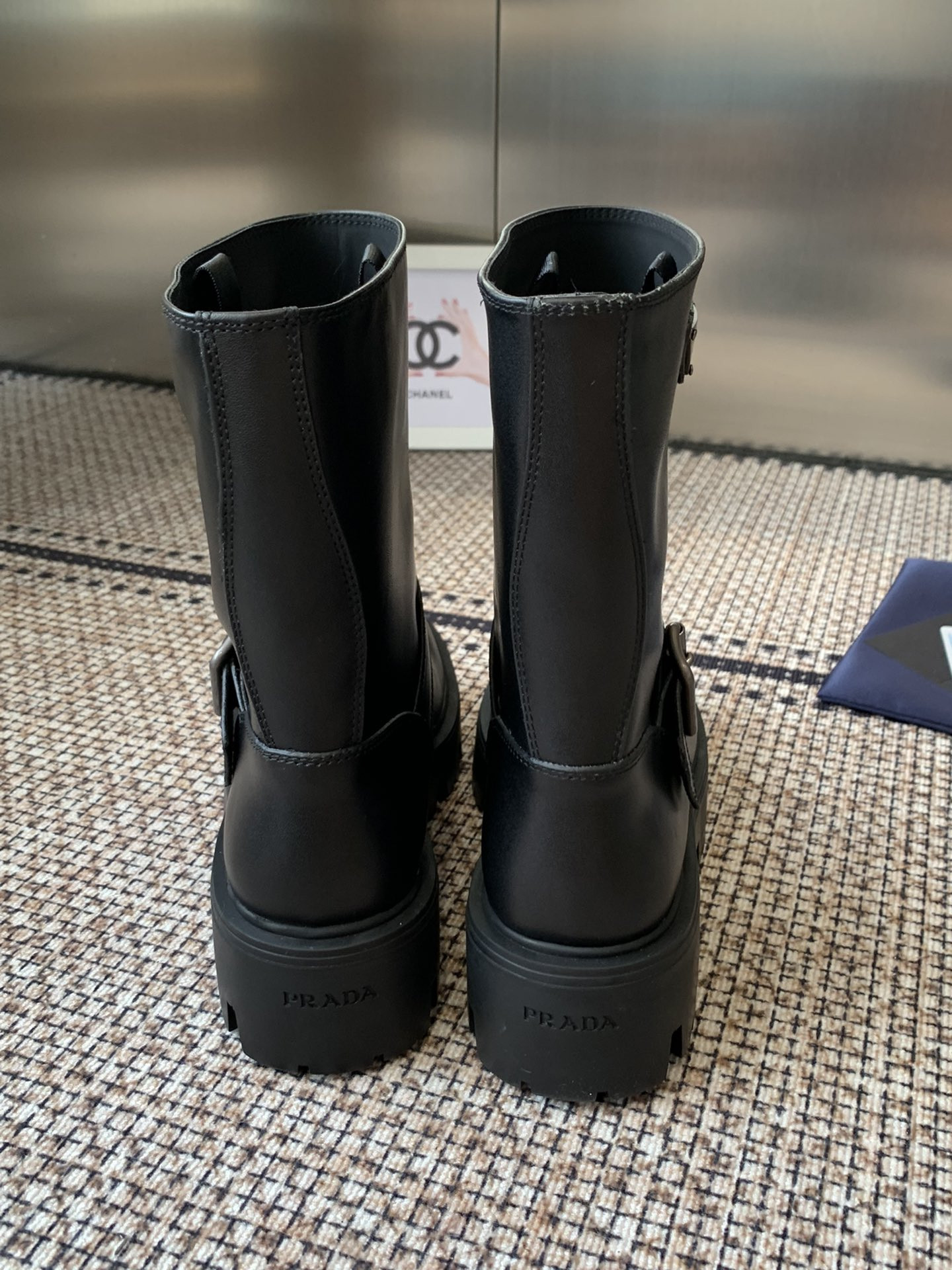 ua Pra*a boot
