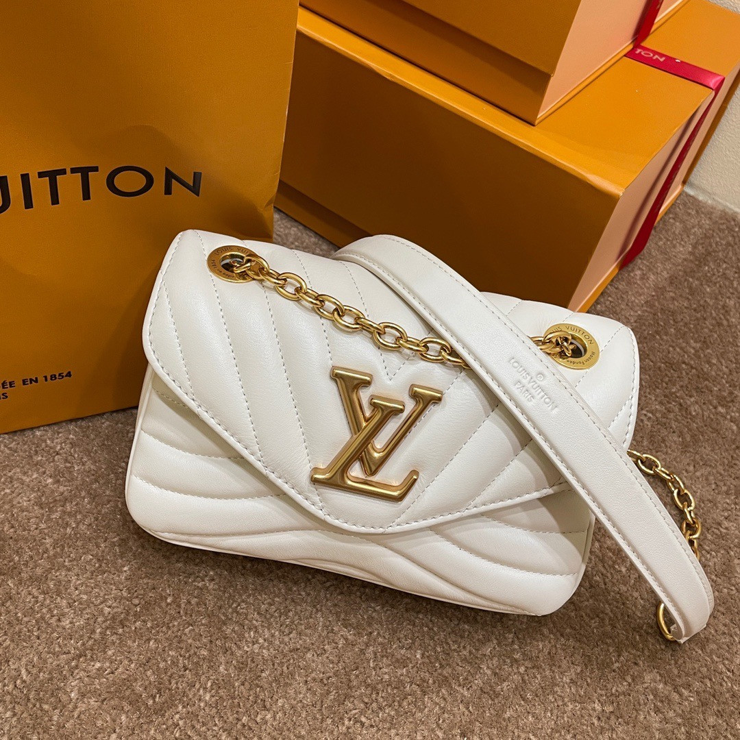 LV NEW WAVE CHAIN BAG PM M20685