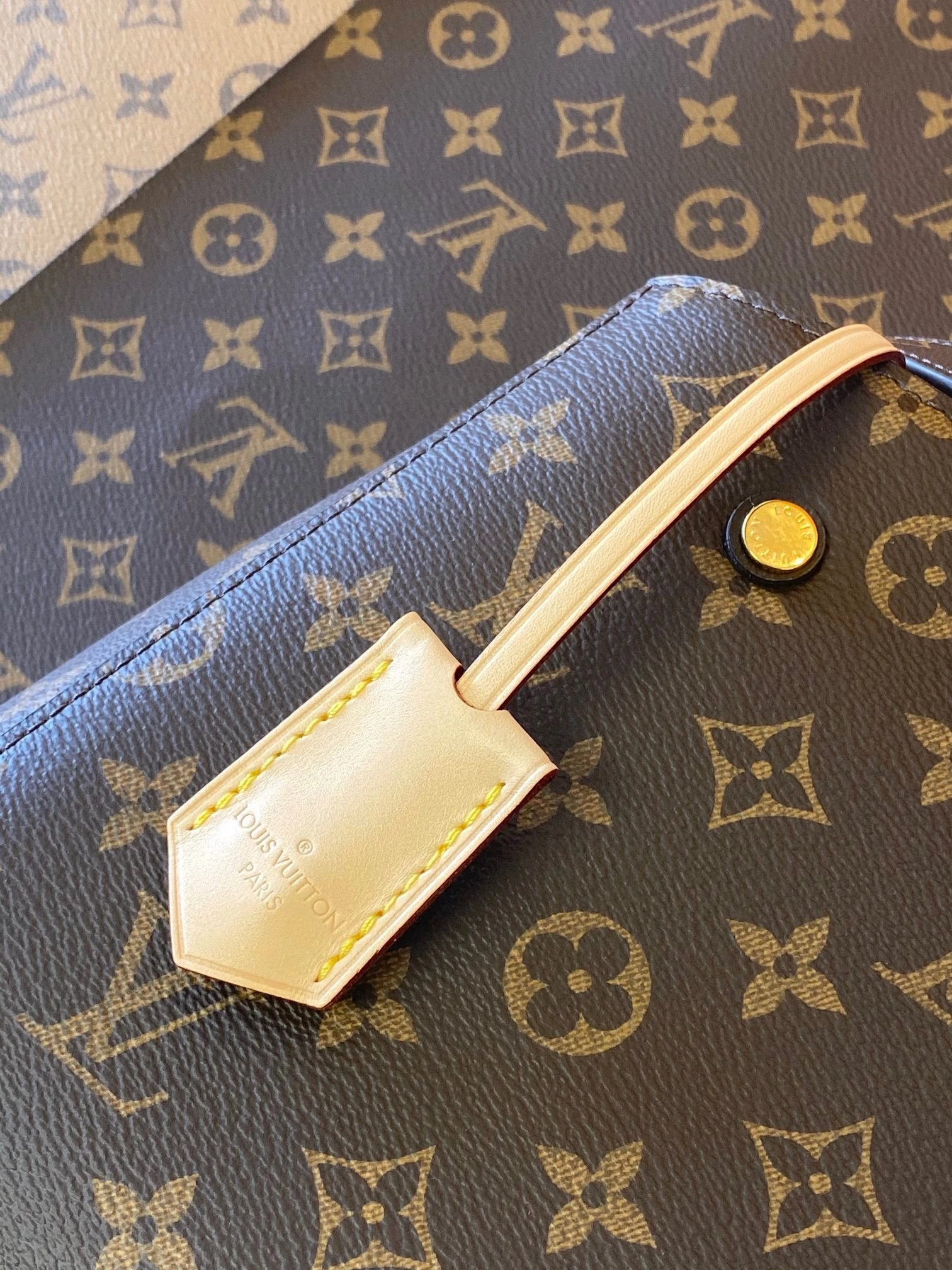 LV MONTAIGNE BB M41055