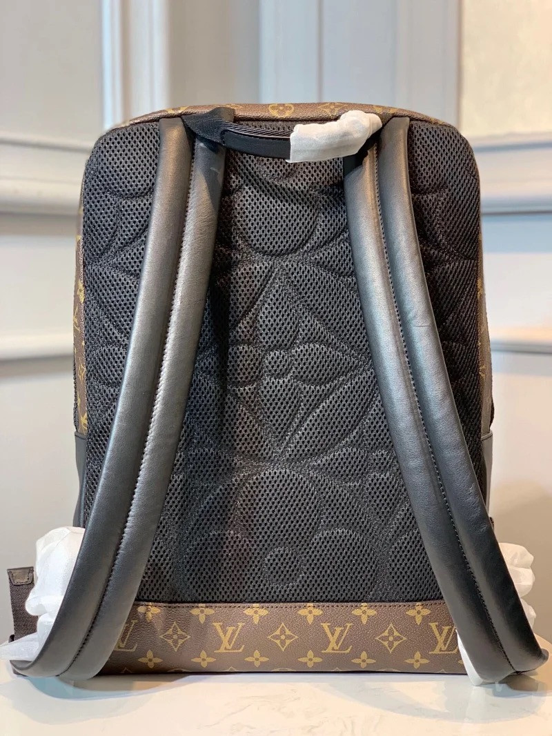 LV DEAN BACKPACK M45335