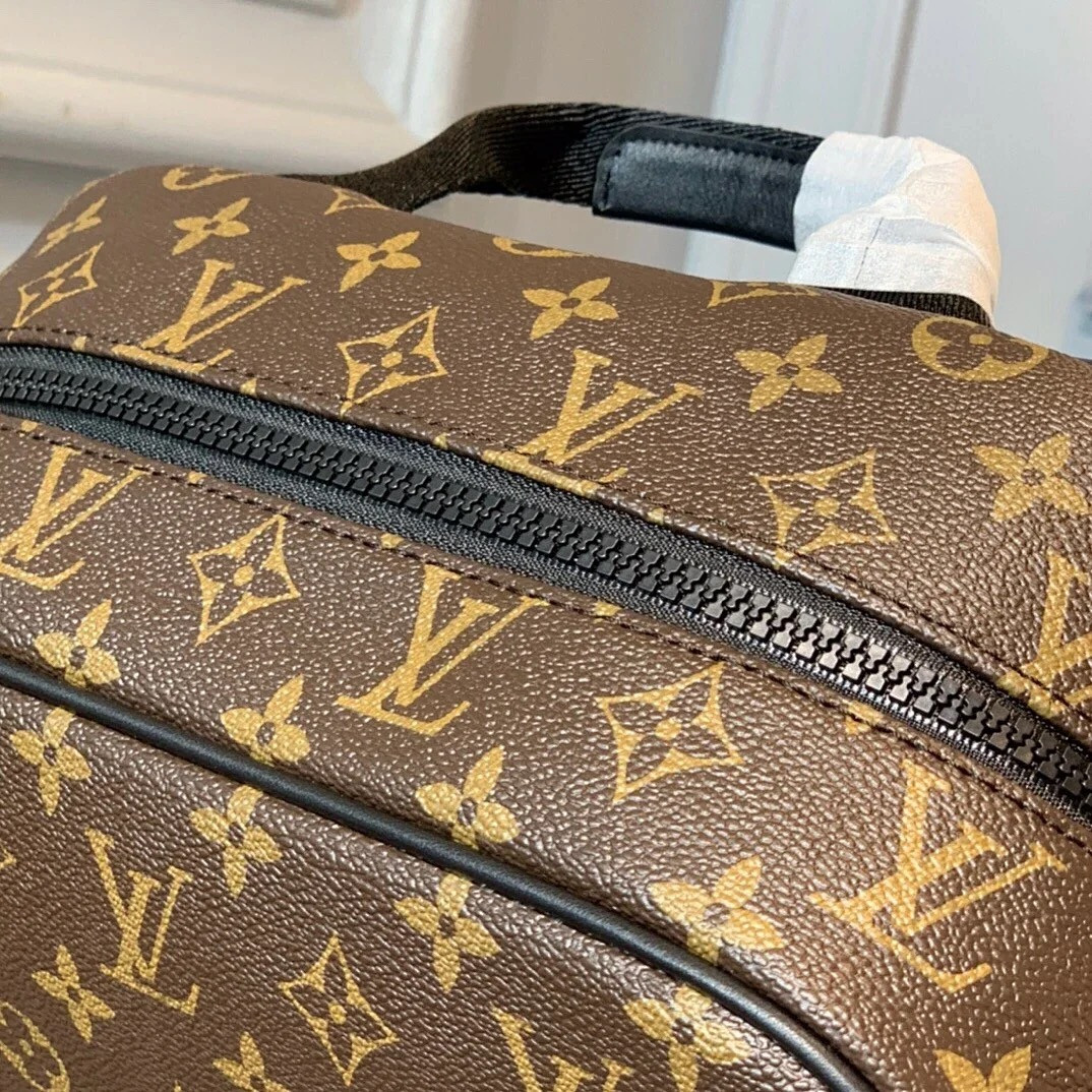 LV DEAN BACKPACK M45335