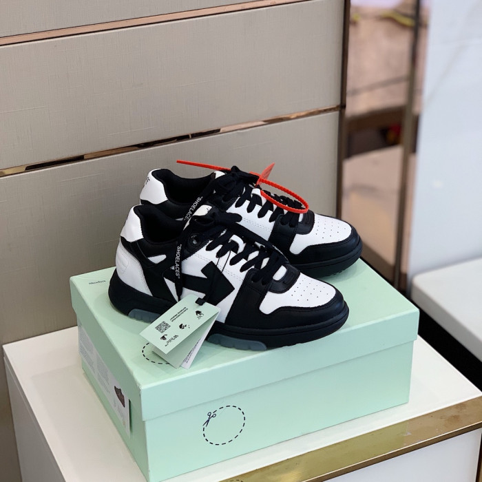 OFF WHITE™ C/O VIRGIL ABLOH OUT OF OFFICE LOW-TOP LEATHER SNEAKERS "OOO"