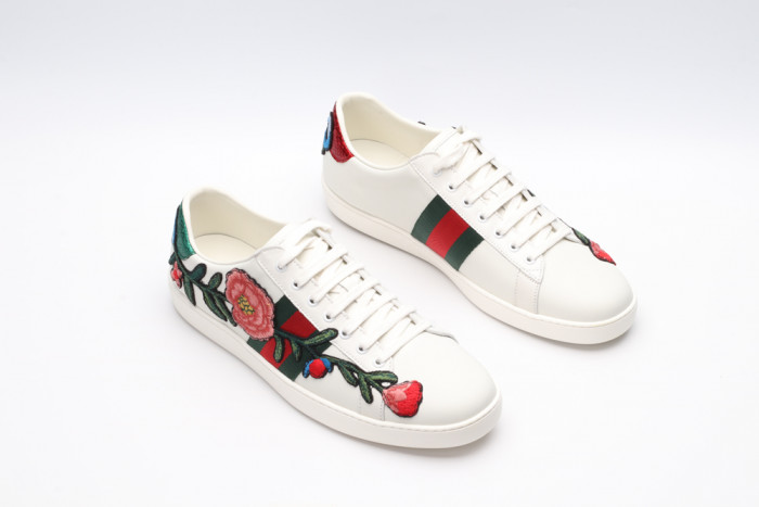G*u*i low-top sneaker