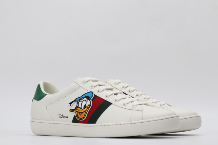 G*u*i low-top sneaker