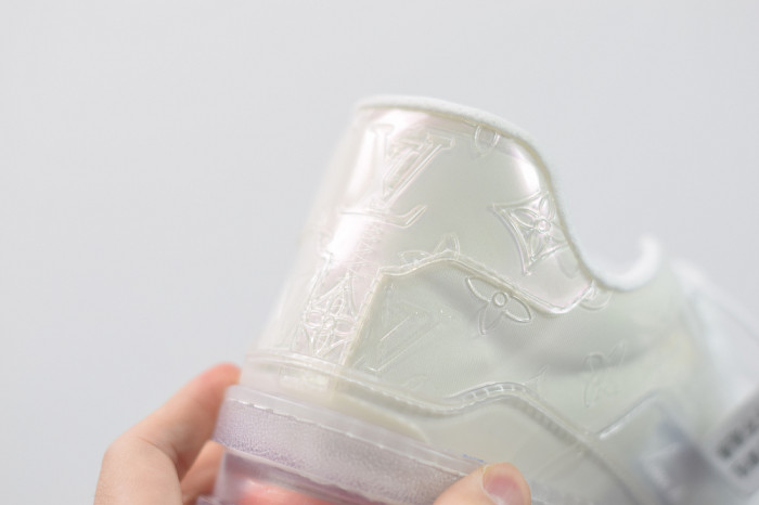 Loui Vuitto TRAINER SNEAKER TRANSPARENT