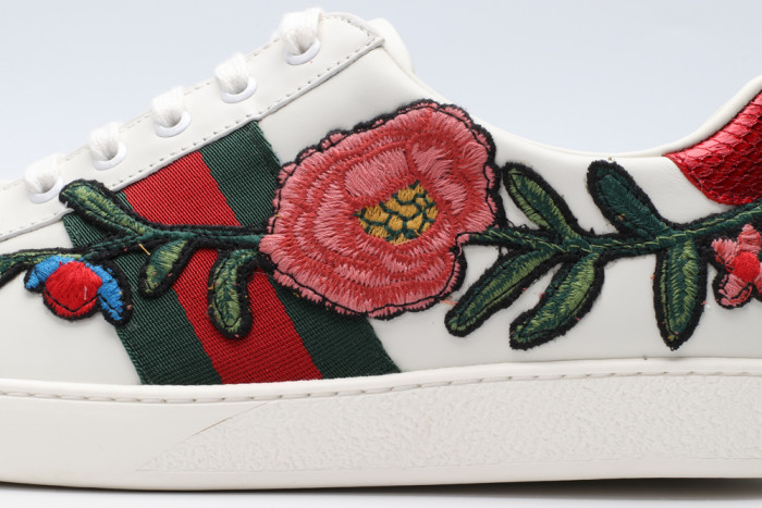 G*u*i low-top sneaker