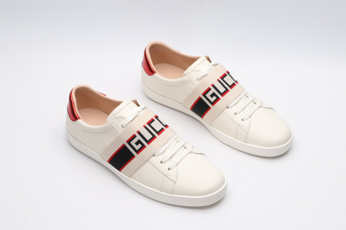 G*u*i low-top sneaker