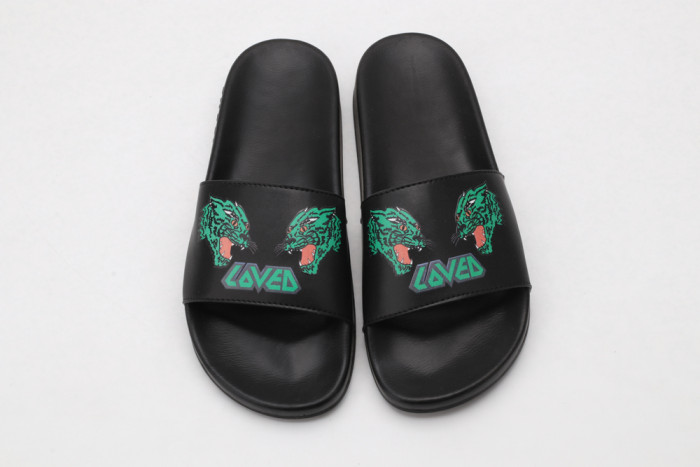 G*u*i slippers