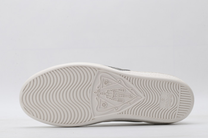 G*u*i low-top sneaker