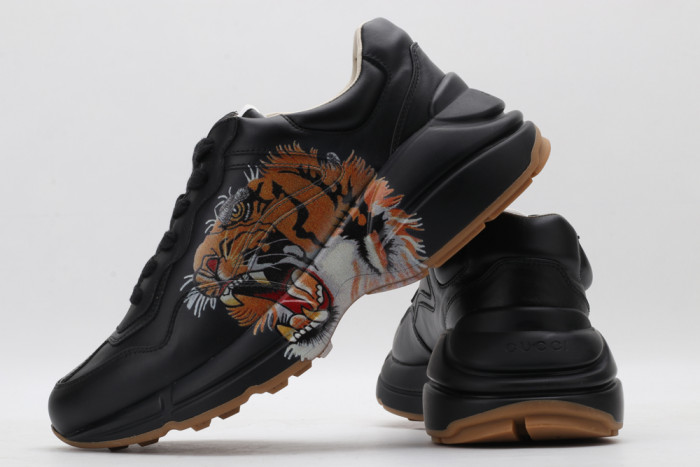 G*u*i rhyton trainer sneaker