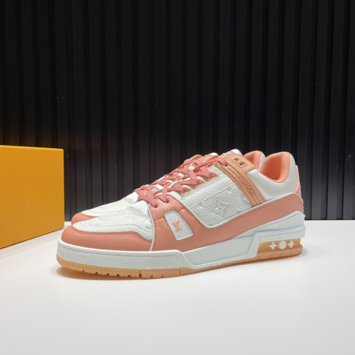 LV TRAINER SNEAKER LOW