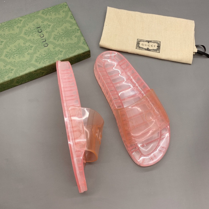 G*u*i slippers