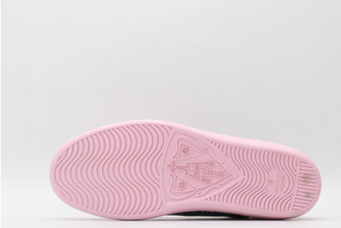 G*u*i ace embroidered low-top sneaker 610085 h2020 1115