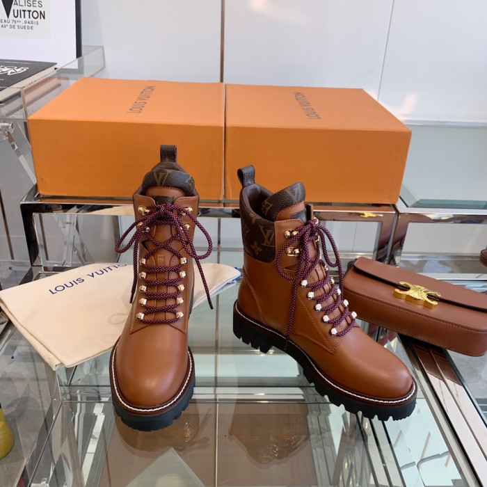 LOUS VUITO BOOTS