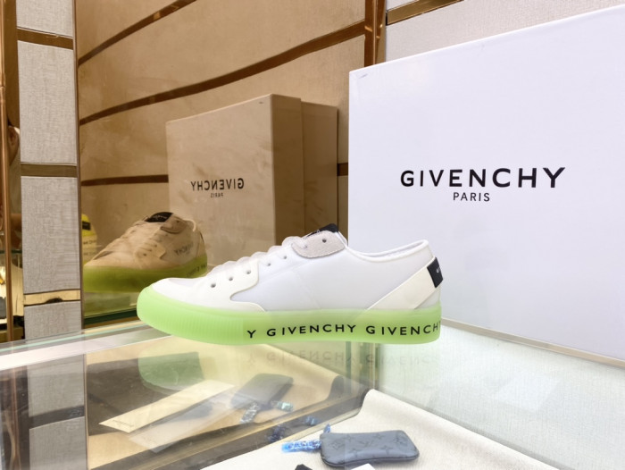 Givench Spectre Low-TOP SNEAKER