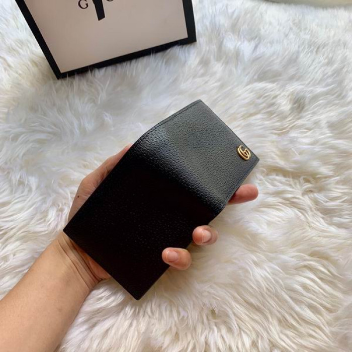 G*u*i wallet 428726 11*9