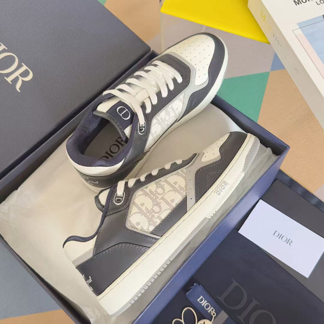 UA D10r B27 Sneaker