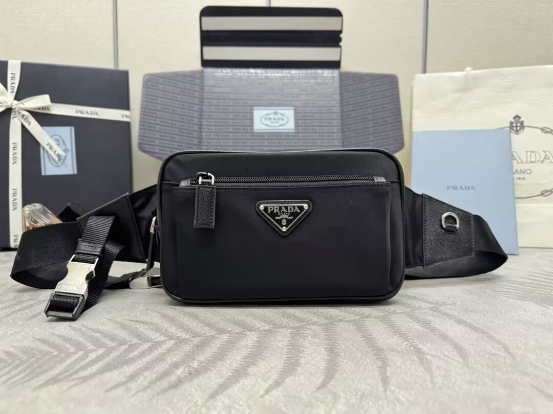 Pra*a Belt Bag 21x12.5x4.5cm
